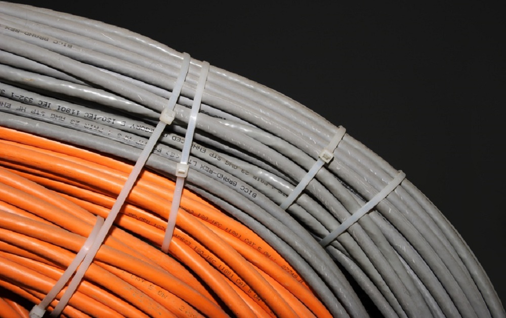 100 Stück Kabelbinder 100mmx2,5mm Befestigunselemente für Zaun Netz in grün